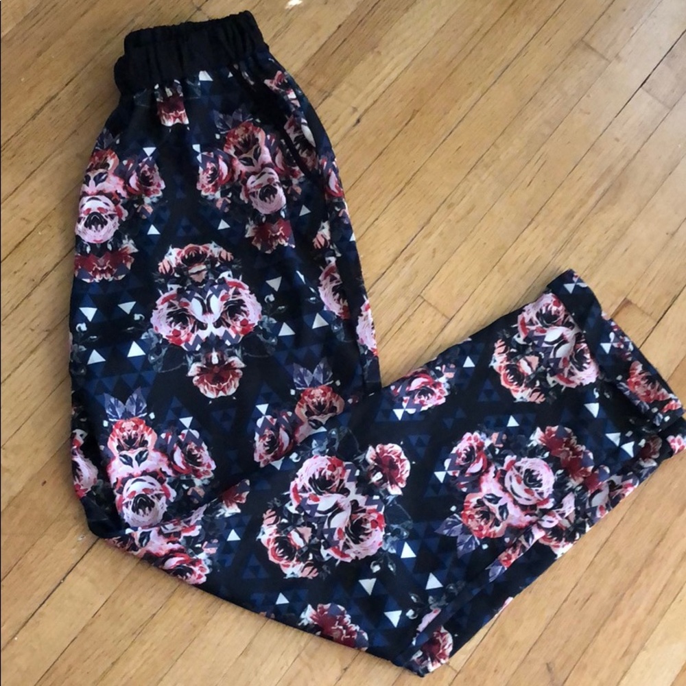 Never worn! Floral pants